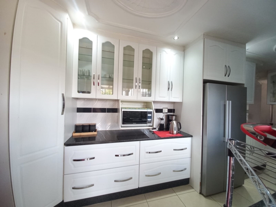 4 Bedroom Property for Sale in Dalpark Gauteng