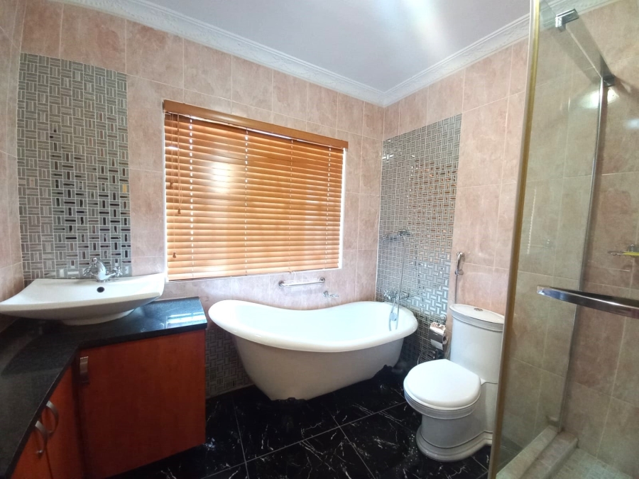 4 Bedroom Property for Sale in Dalpark Gauteng