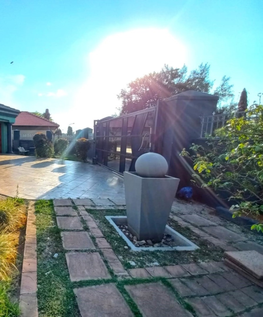 4 Bedroom Property for Sale in Dalpark Gauteng