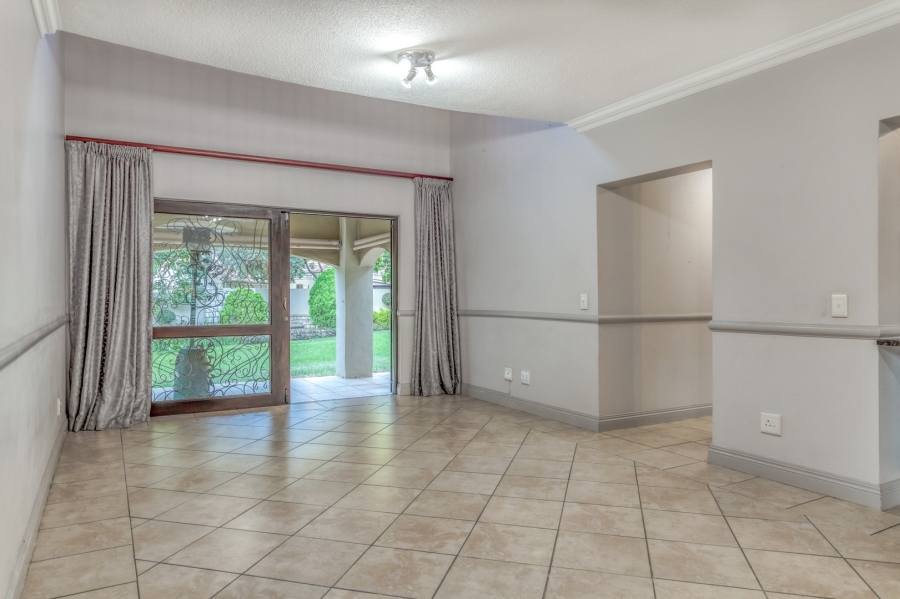 3 Bedroom Property for Sale in Lonehill Gauteng