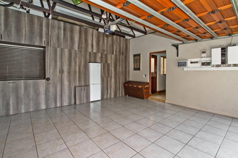 3 Bedroom Property for Sale in Glen Marais Gauteng