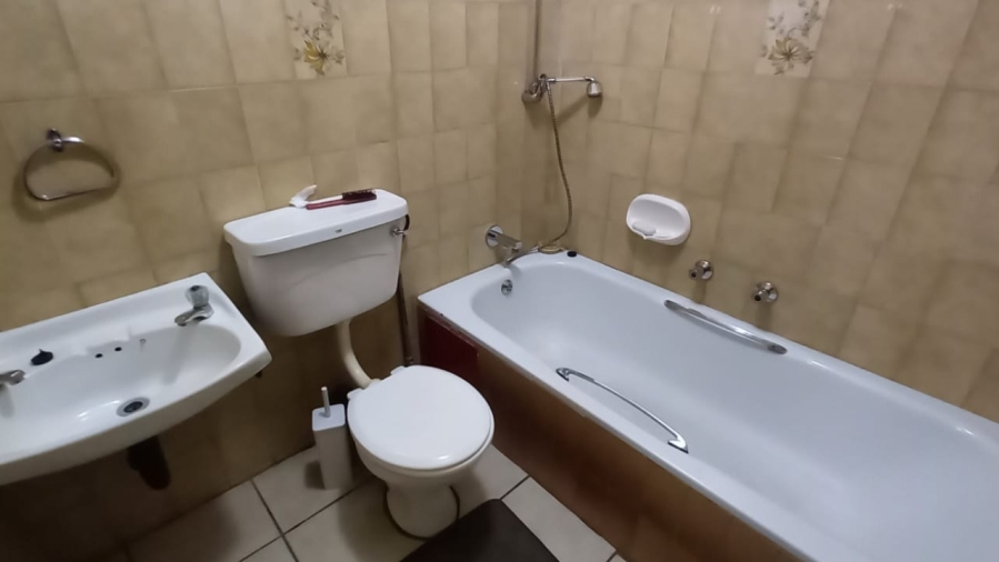 2 Bedroom Property for Sale in Silverton Gauteng