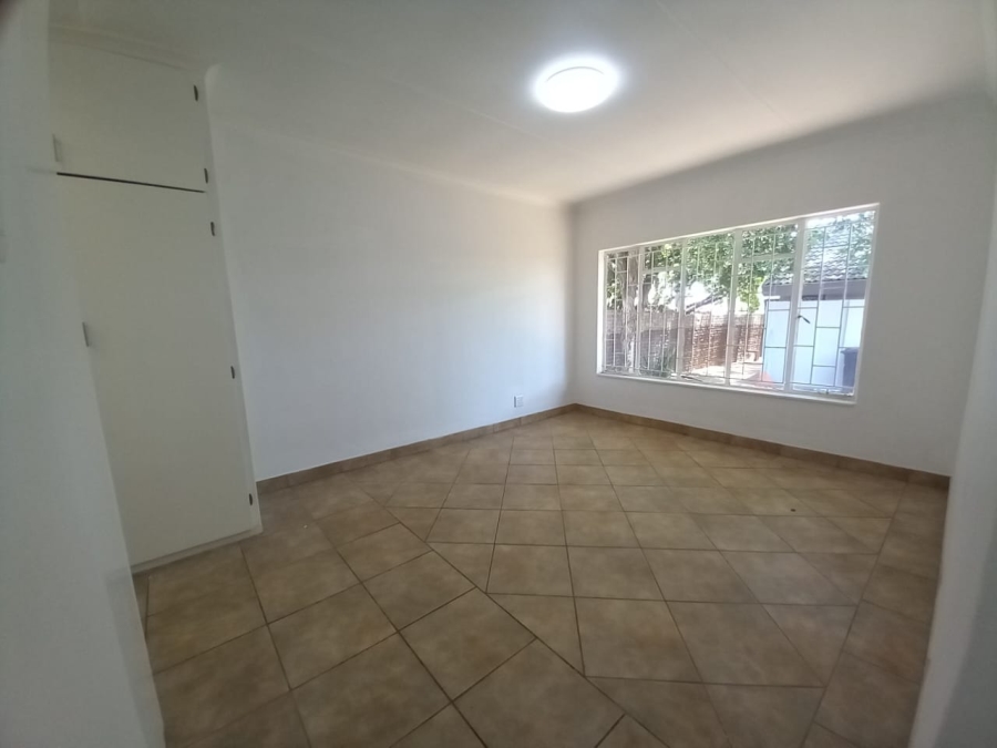 6 Bedroom Property for Sale in Montana Gauteng