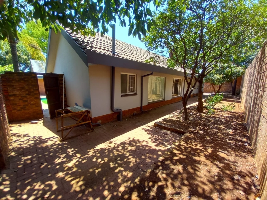 6 Bedroom Property for Sale in Montana Gauteng