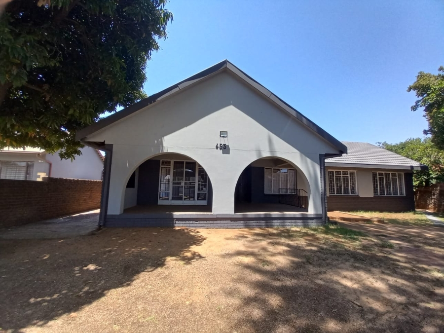 6 Bedroom Property for Sale in Montana Gauteng