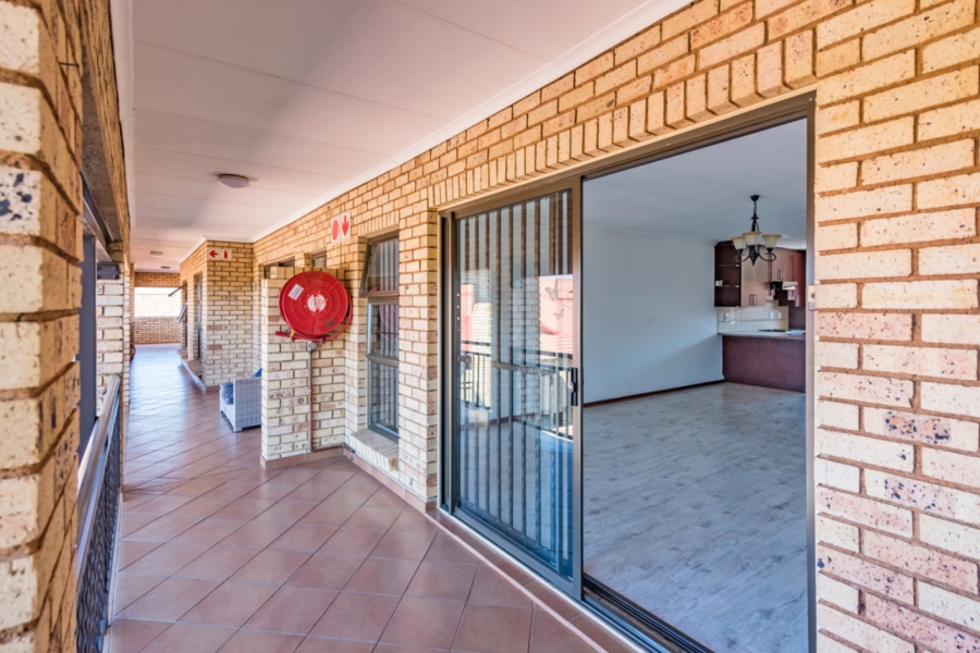 2 Bedroom Property for Sale in Monument Gauteng