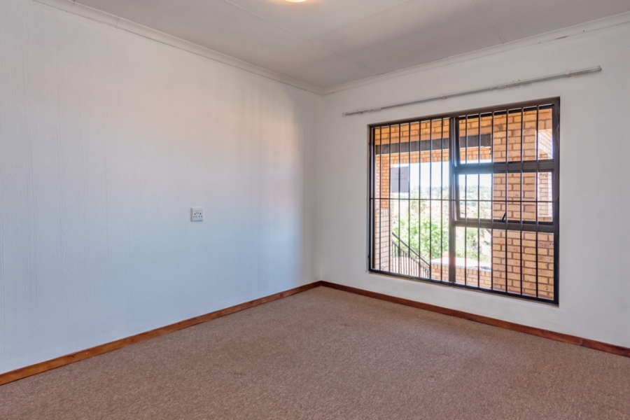 2 Bedroom Property for Sale in Monument Gauteng