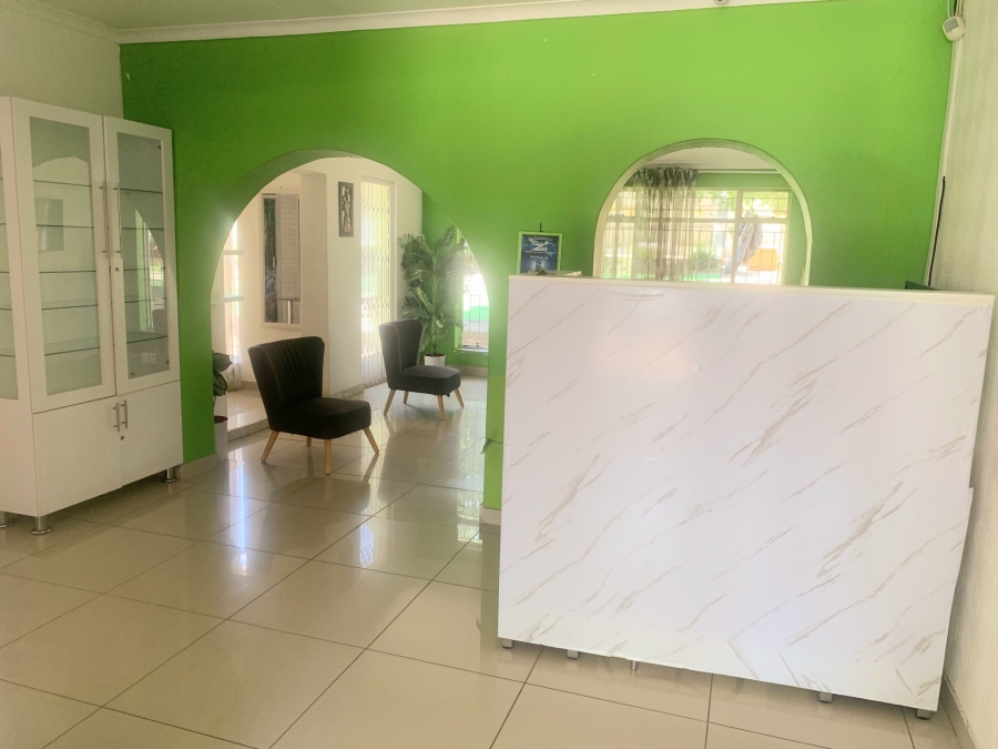 To Let 3 Bedroom Property for Rent in Vorna Valley Gauteng