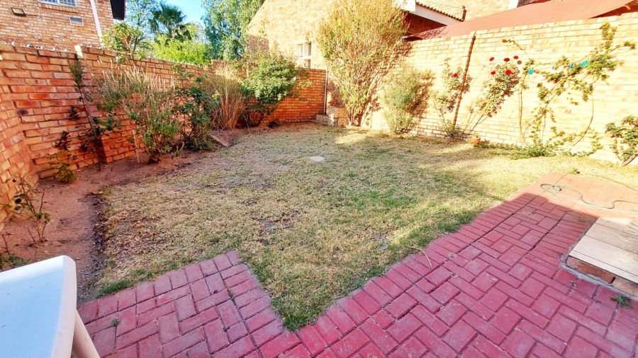 3 Bedroom Property for Sale in Halfway Gardens Gauteng