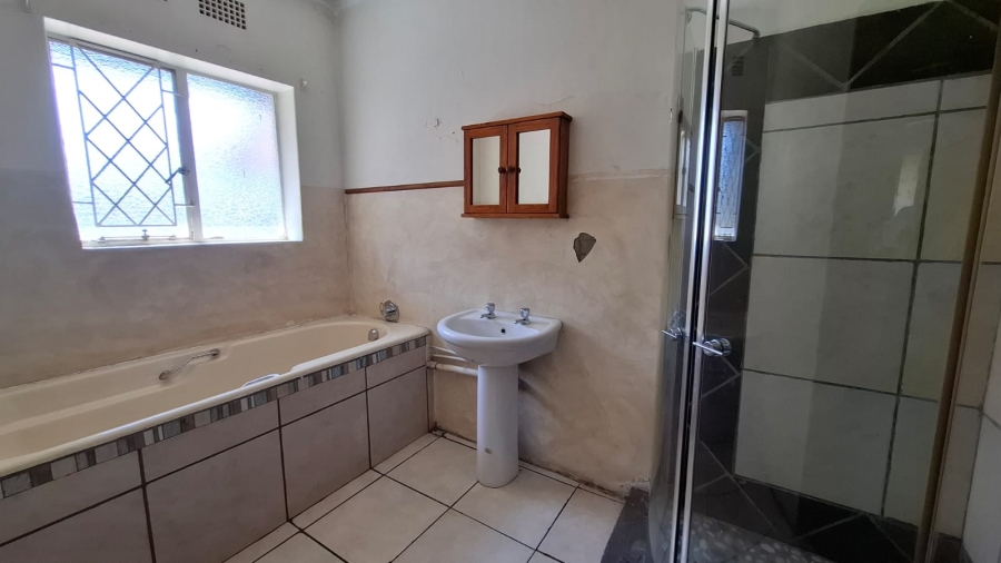 4 Bedroom Property for Sale in Three Rivers Gauteng