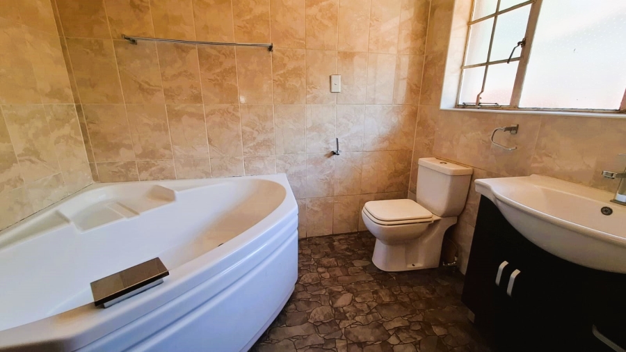 4 Bedroom Property for Sale in Three Rivers Gauteng