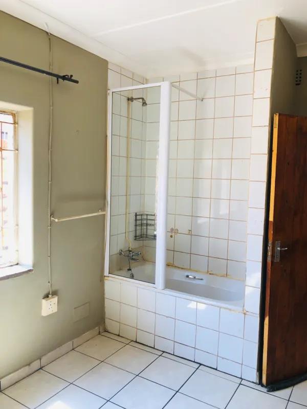 To Let 1 Bedroom Property for Rent in Kempton Park Ah Gauteng