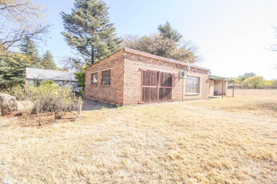 4 Bedroom Property for Sale in Knoppieslaagte Gauteng