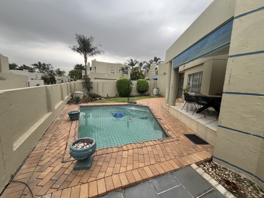 3 Bedroom Property for Sale in Sunninghill Gauteng