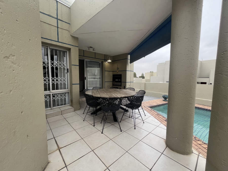 3 Bedroom Property for Sale in Sunninghill Gauteng