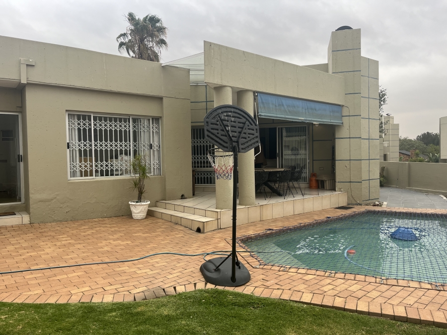 3 Bedroom Property for Sale in Sunninghill Gauteng