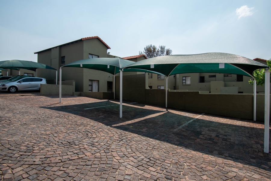 2 Bedroom Property for Sale in Ferndale Gauteng