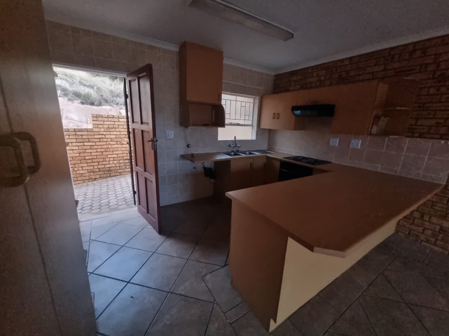 To Let 3 Bedroom Property for Rent in Rangeview Gauteng