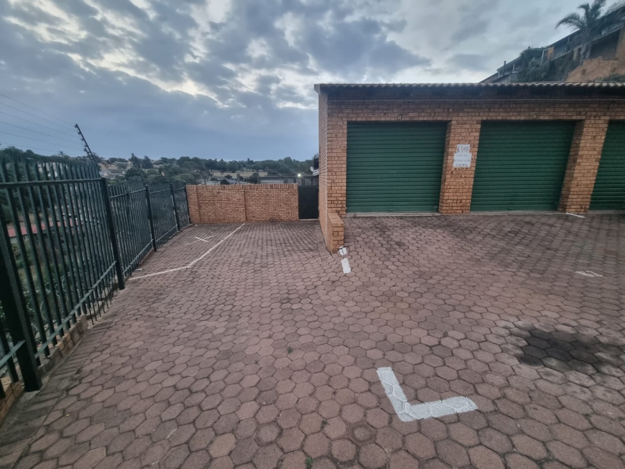 To Let 3 Bedroom Property for Rent in Rangeview Gauteng