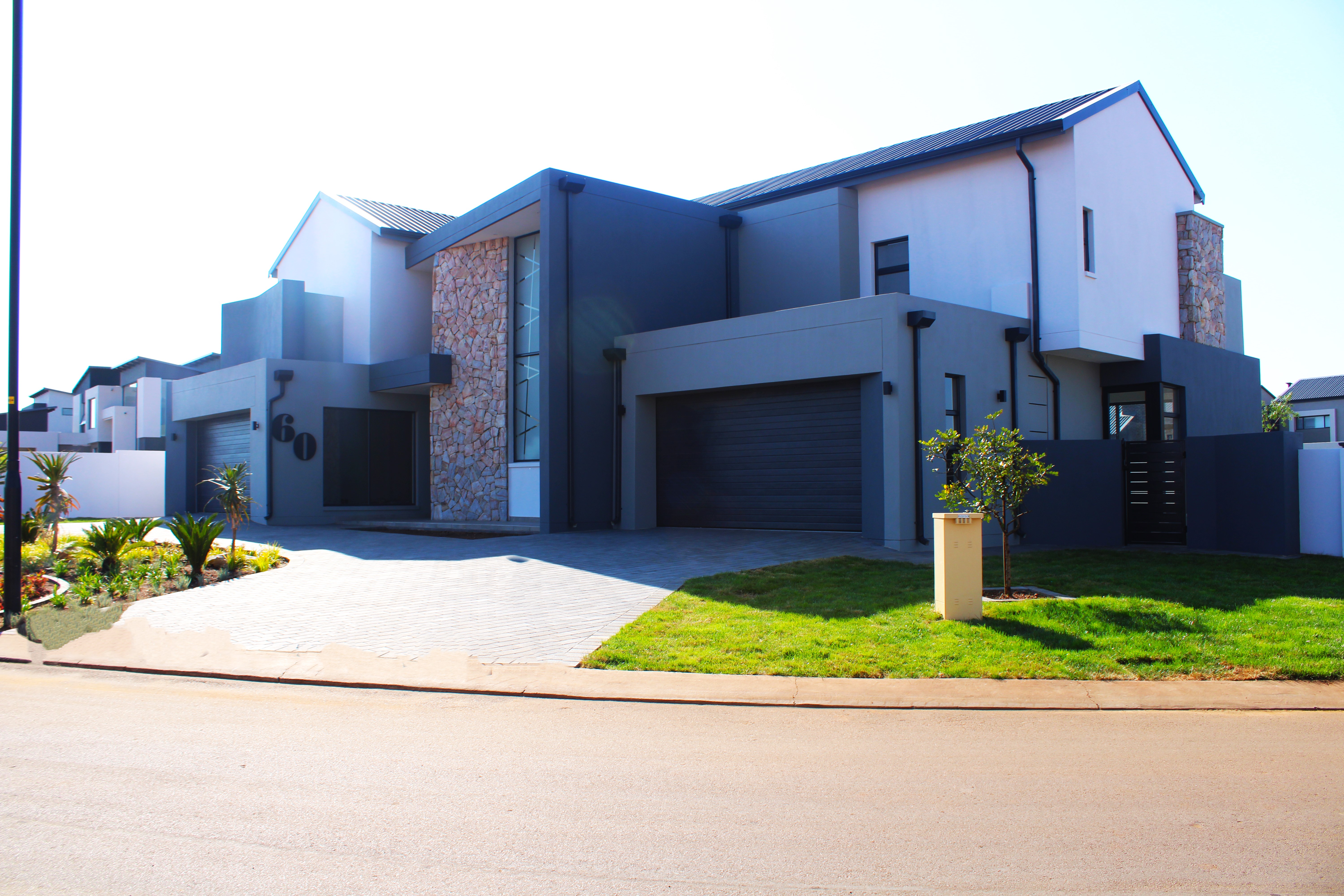 5 Bedroom Property for Sale in Midstream Heights Gauteng