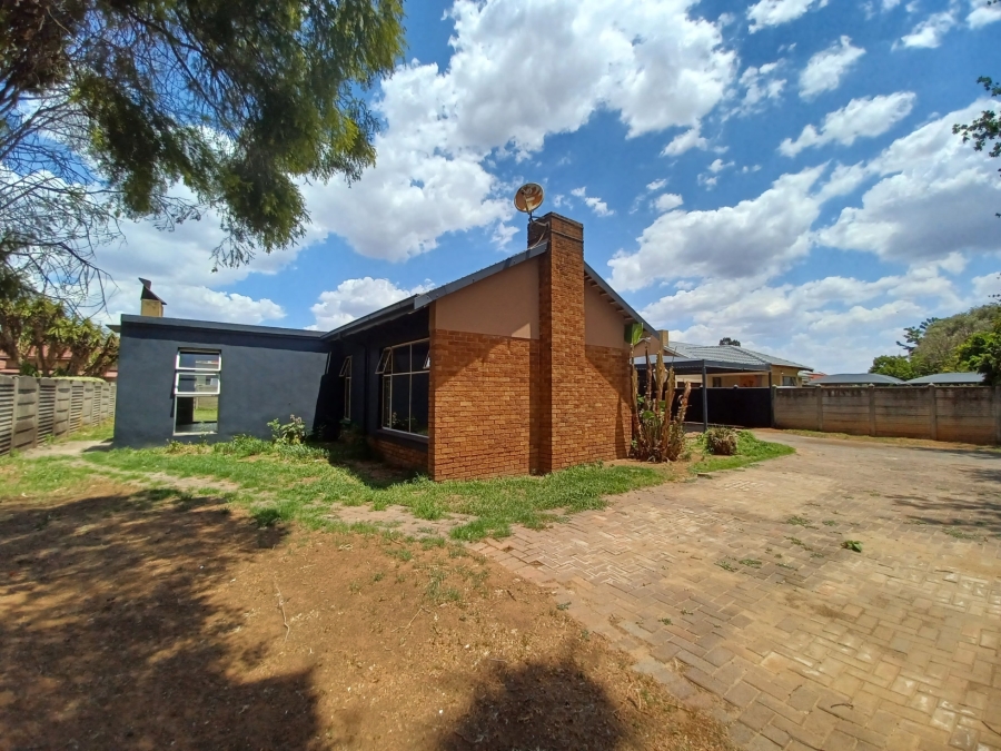 3 Bedroom Property for Sale in Vanderbijlpark SE 6 Gauteng