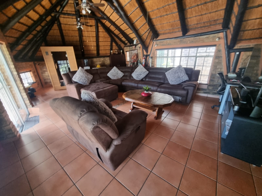 5 Bedroom Property for Sale in Brackendowns Gauteng