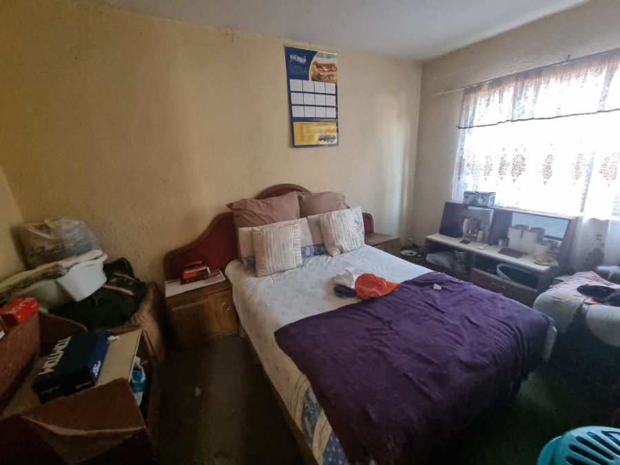 4 Bedroom Property for Sale in Protea North Gauteng