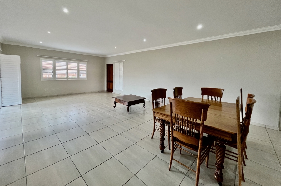 3 Bedroom Property for Sale in The Retreat Gauteng