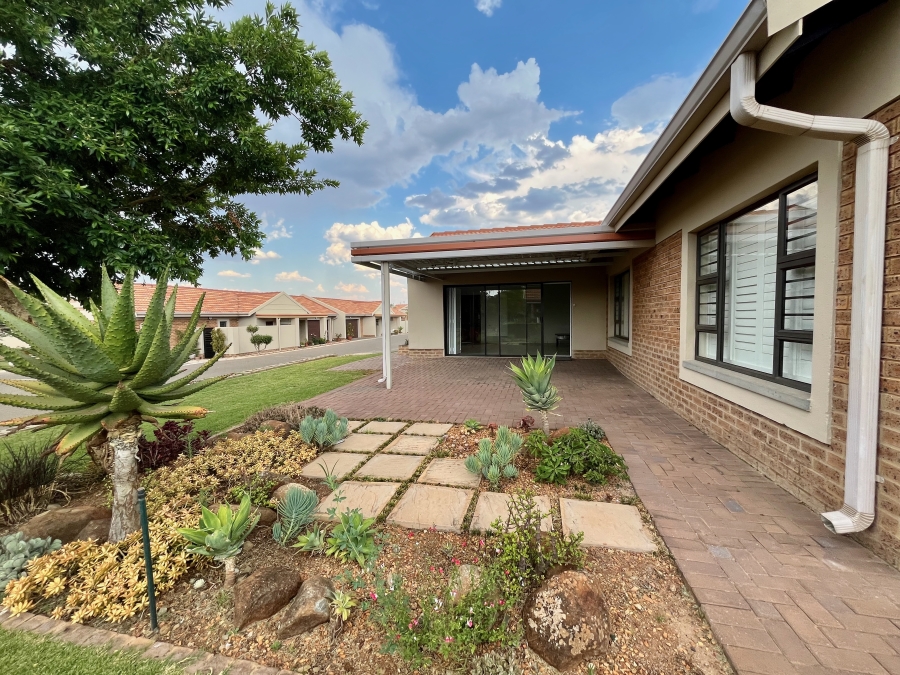 3 Bedroom Property for Sale in The Retreat Gauteng