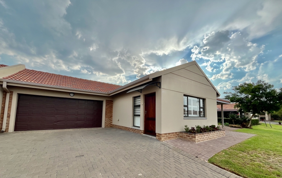 3 Bedroom Property for Sale in The Retreat Gauteng