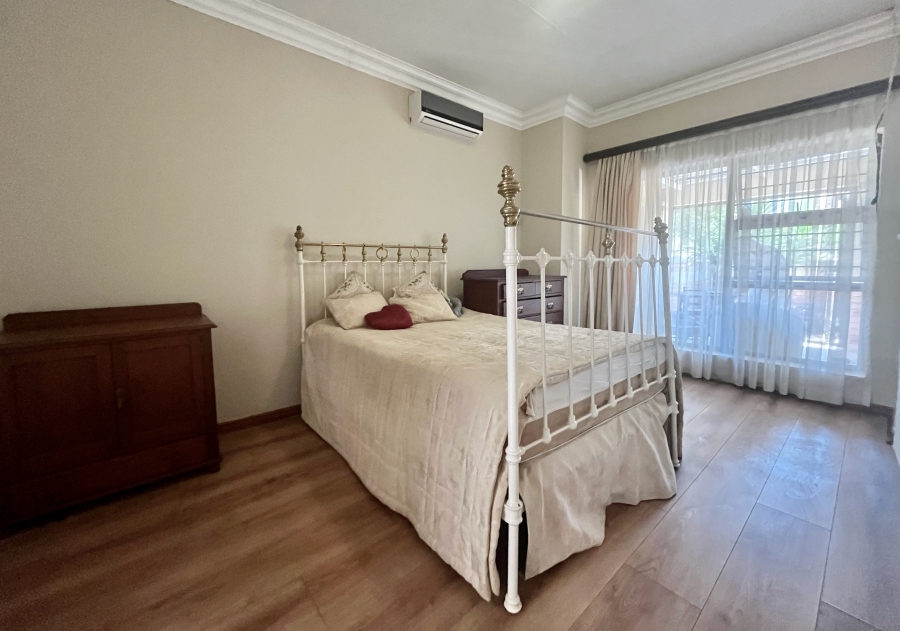 1 Bedroom Property for Sale in The Retreat Gauteng