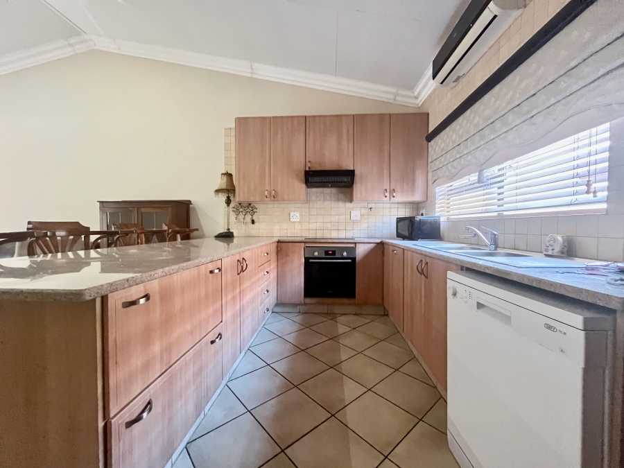 1 Bedroom Property for Sale in The Retreat Gauteng