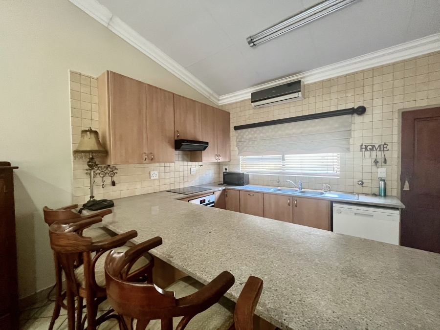 1 Bedroom Property for Sale in The Retreat Gauteng