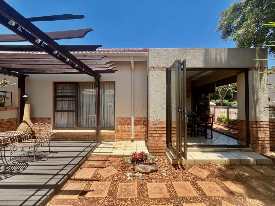 1 Bedroom Property for Sale in The Retreat Gauteng