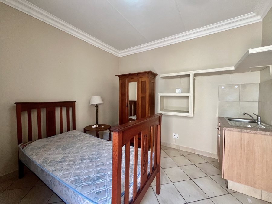 1 Bedroom Property for Sale in The Retreat Gauteng