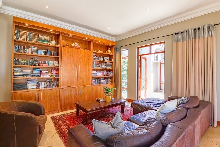 4 Bedroom Property for Sale in Silver Lakes Golf Estate Gauteng