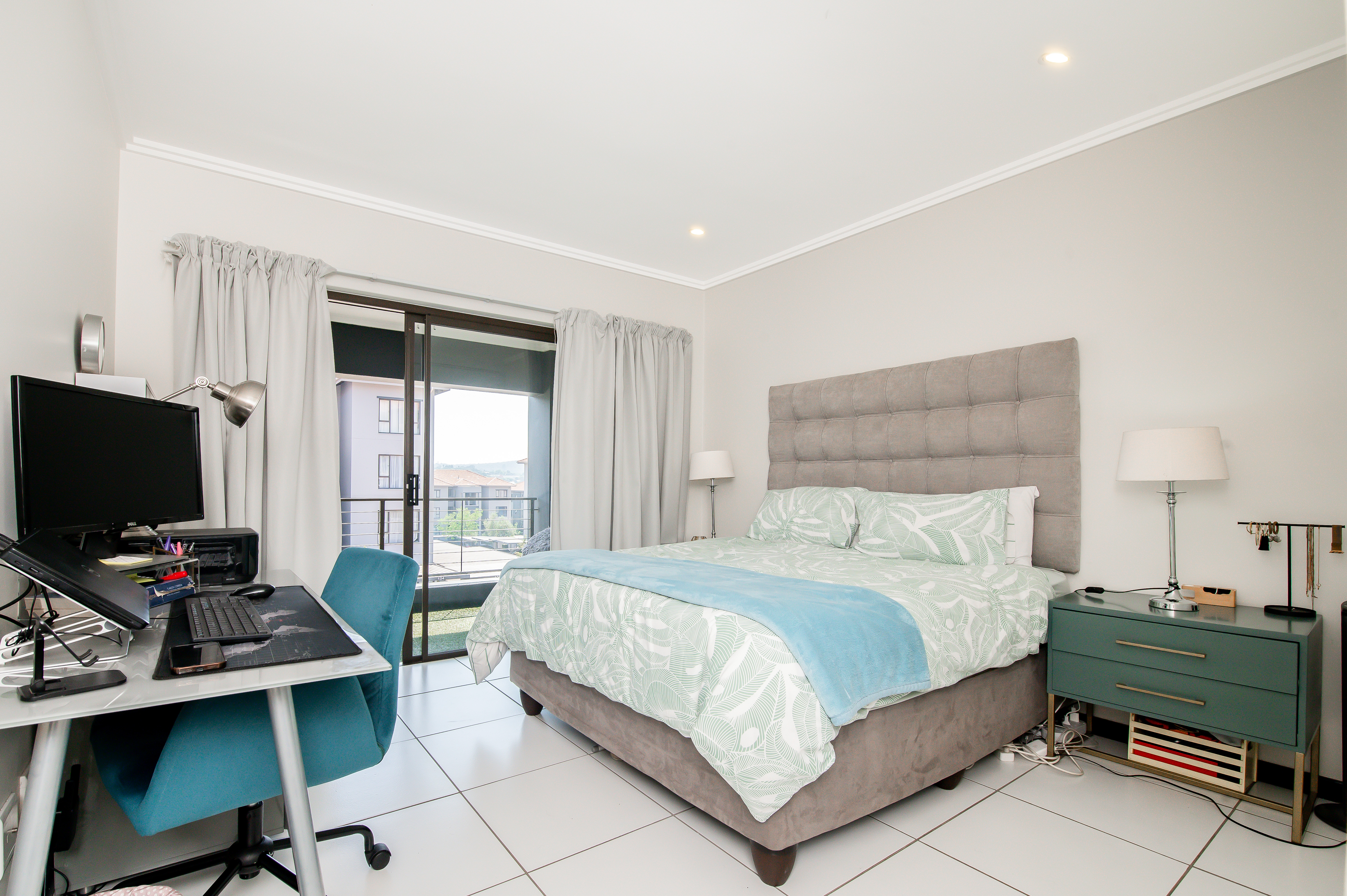 1 Bedroom Property for Sale in Lonehill Gauteng