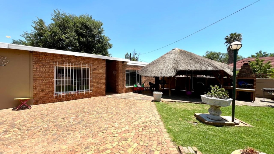 3 Bedroom Property for Sale in Brakpan Central Gauteng