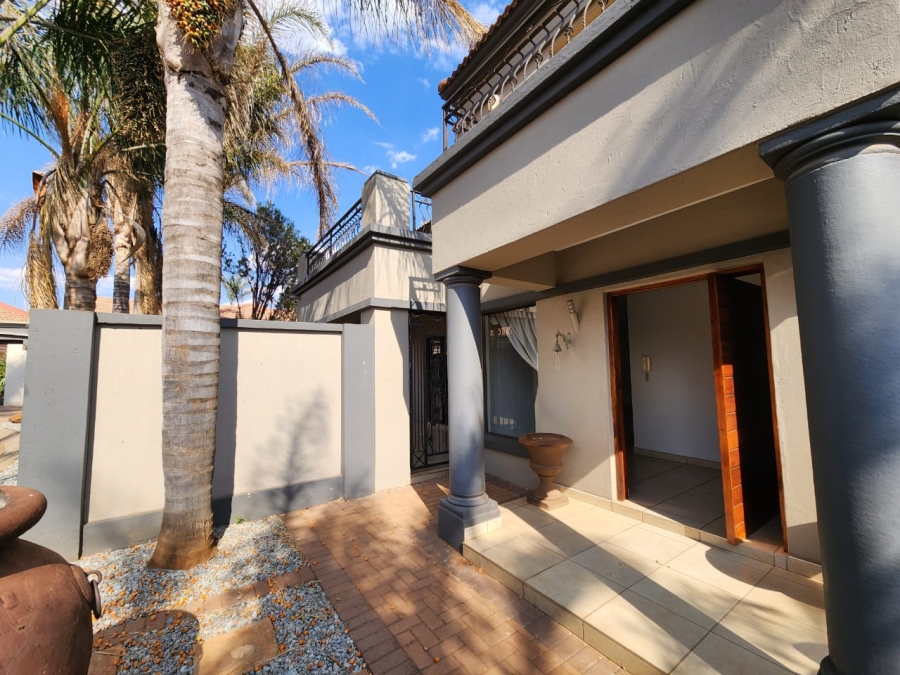 3 Bedroom Property for Sale in Kenleaf Gauteng