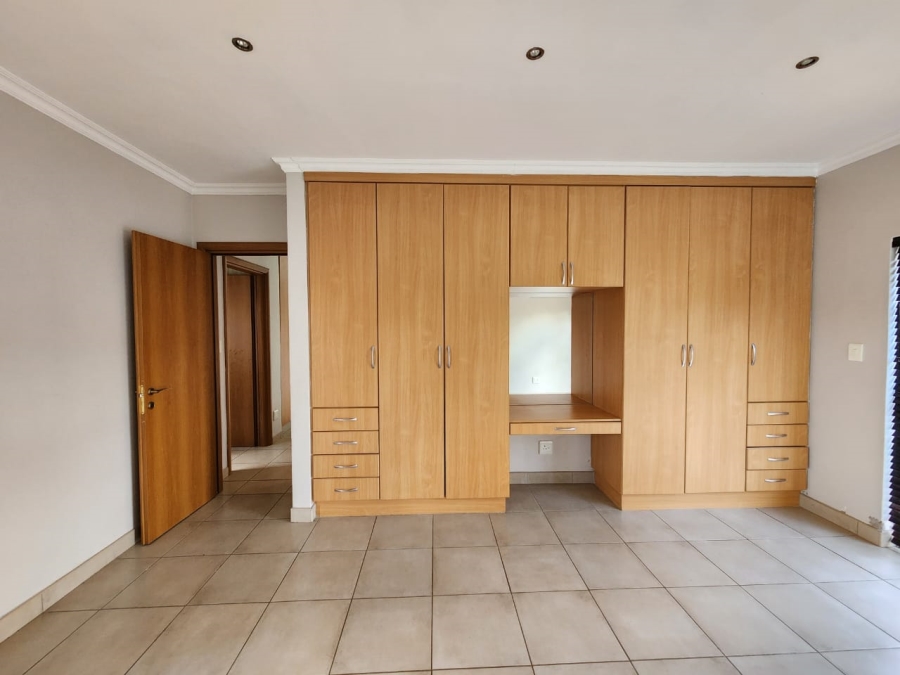 3 Bedroom Property for Sale in Kenleaf Gauteng