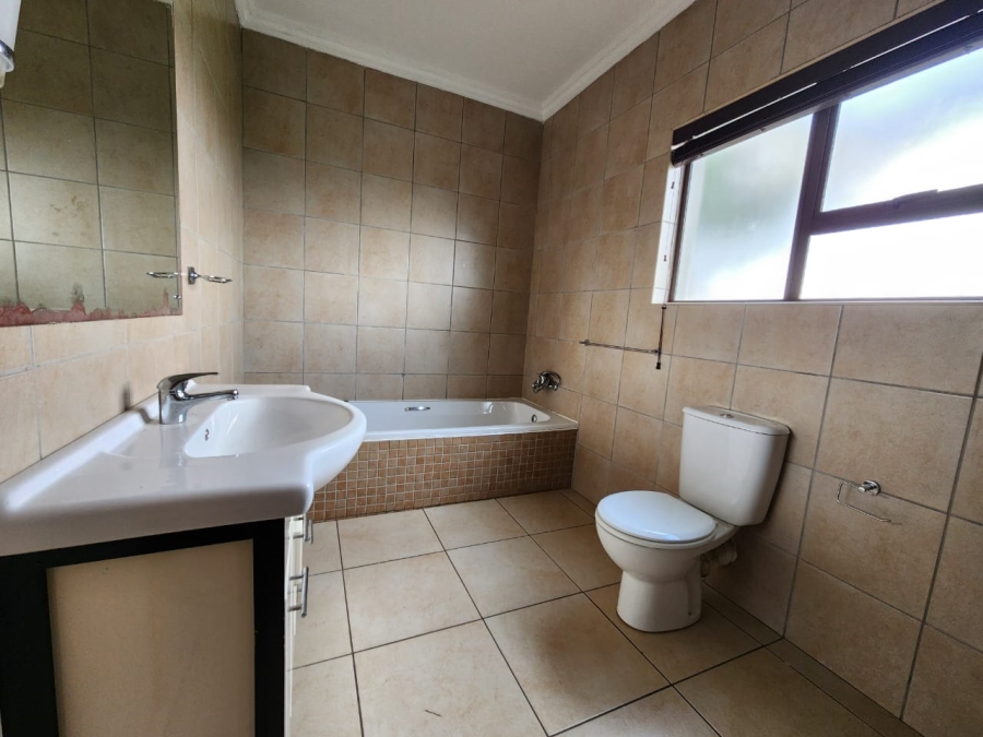 3 Bedroom Property for Sale in Kenleaf Gauteng