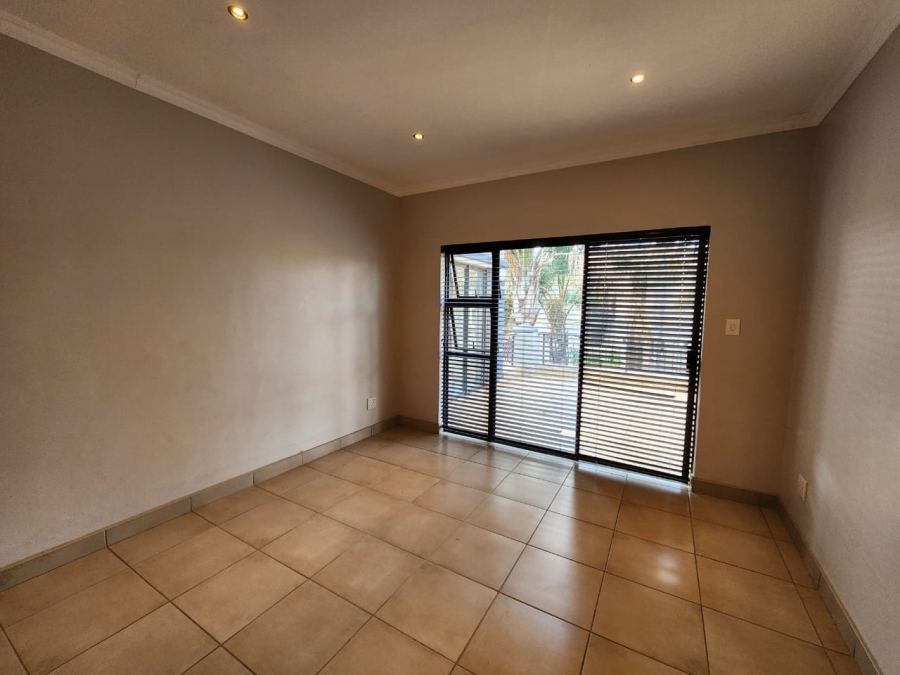 3 Bedroom Property for Sale in Kenleaf Gauteng