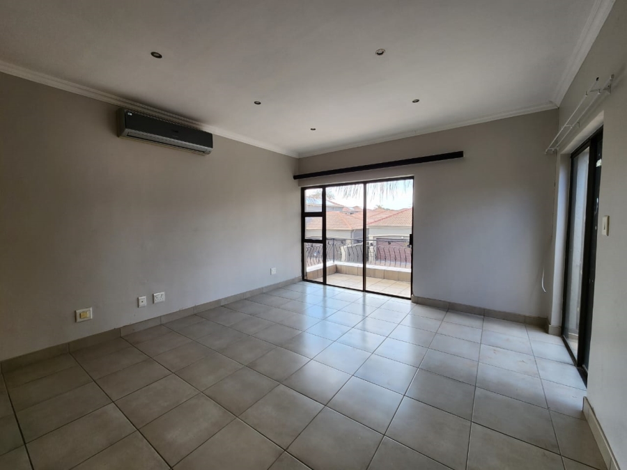 3 Bedroom Property for Sale in Kenleaf Gauteng