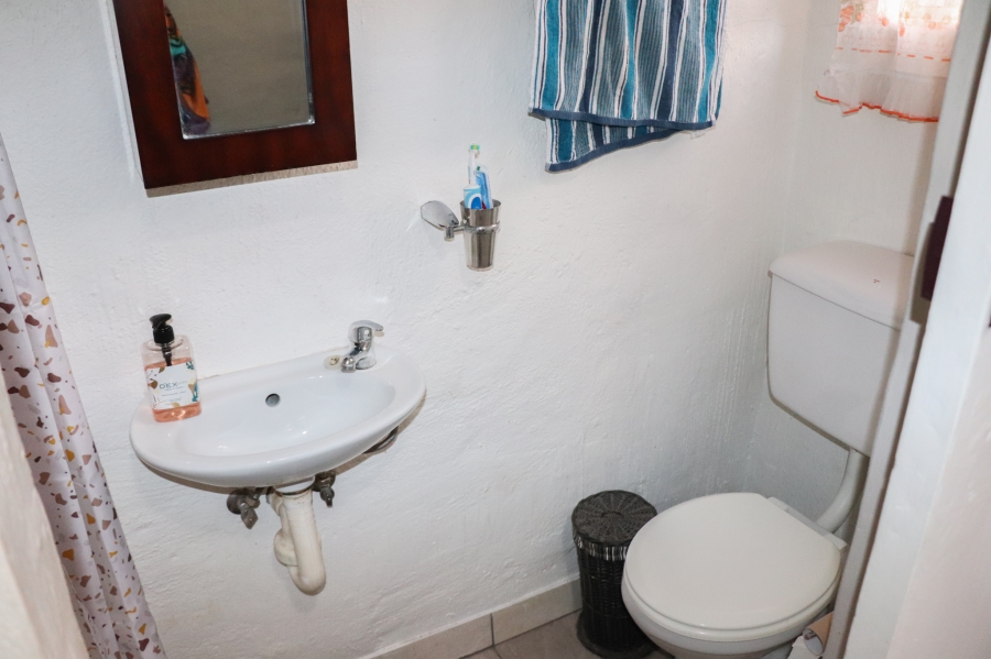 To Let 1 Bedroom Property for Rent in Blairgowrie Gauteng