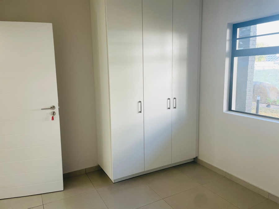 To Let 2 Bedroom Property for Rent in Fourways Gauteng