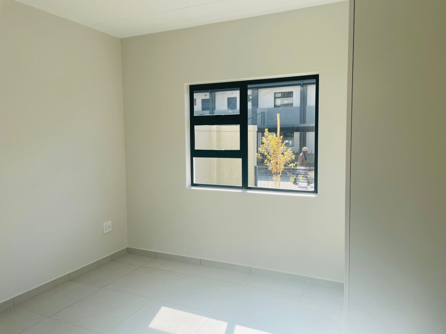 To Let 2 Bedroom Property for Rent in Fourways Gauteng