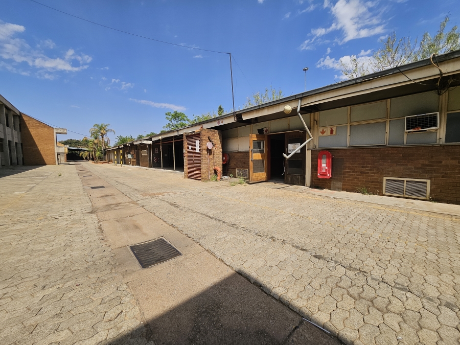 To Let commercial Property for Rent in Sunderland Ridge Gauteng