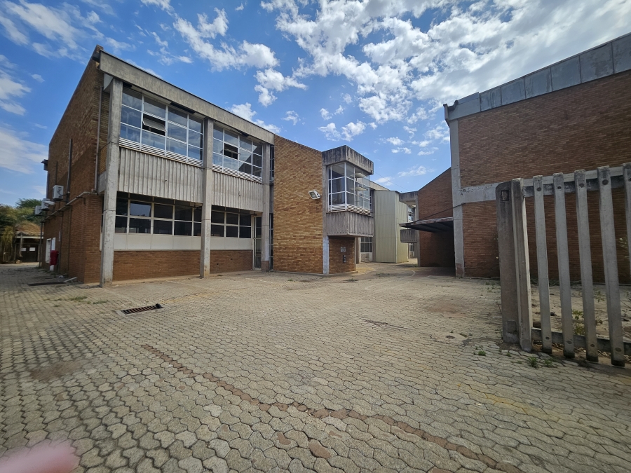 To Let commercial Property for Rent in Sunderland Ridge Gauteng