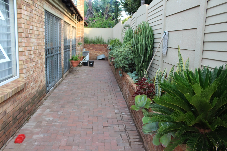 To Let 3 Bedroom Property for Rent in Eloffsdal Gauteng