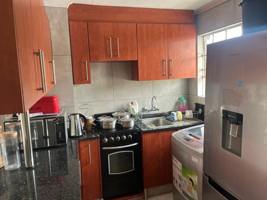 2 Bedroom Property for Sale in Verwoerdpark Gauteng